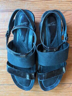 Dansko Black Patent Leather Wedge Sandals - Size 39